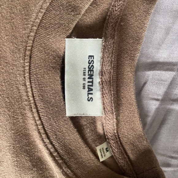 Essentials tee size m - Picture 2 of 4